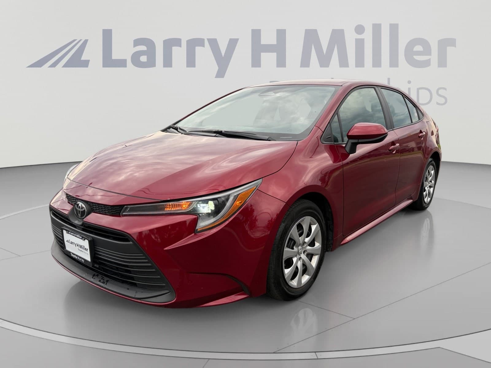 2025 Toyota Corolla LE — photo 1 of 33