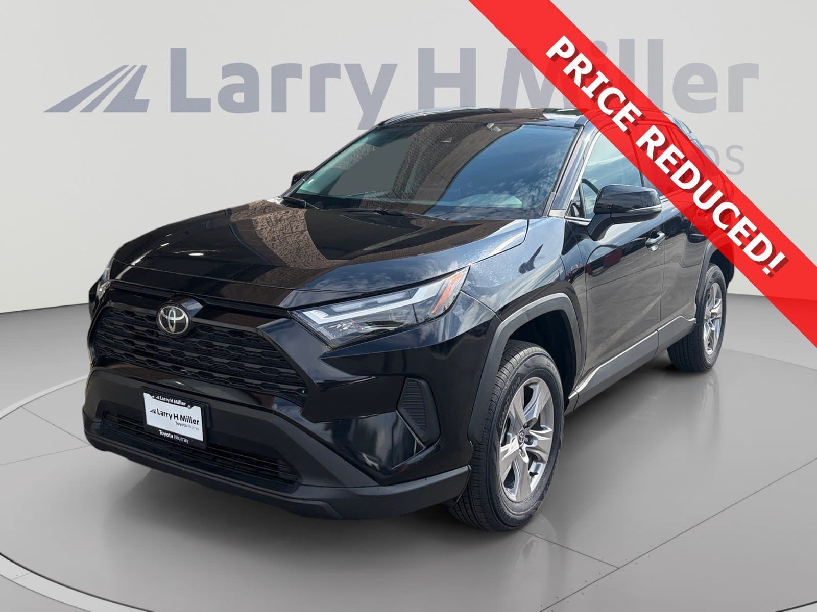 2023 Toyota RAV4 XLE — photo 1 of 34