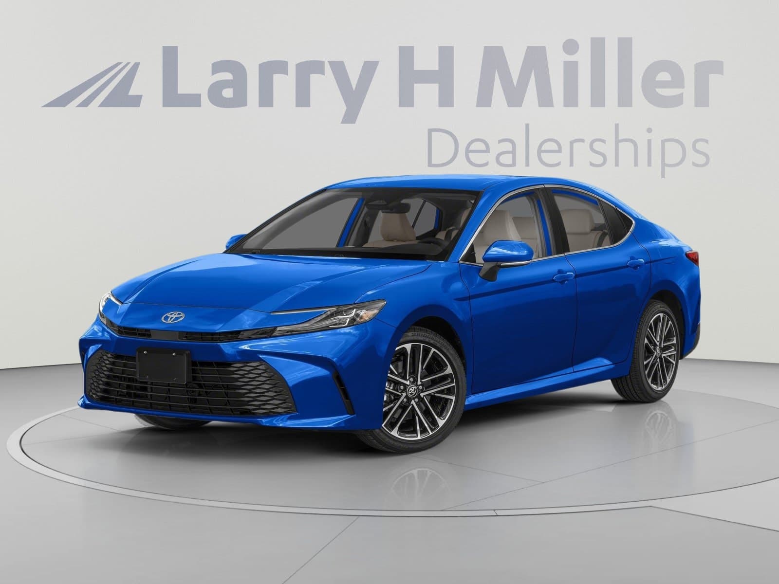 2025 Toyota Camry XLE — photo 1 of 11