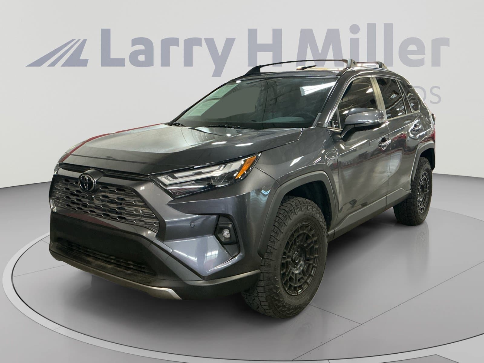 2025 Toyota RAV4 Limited — photo 1 of 35