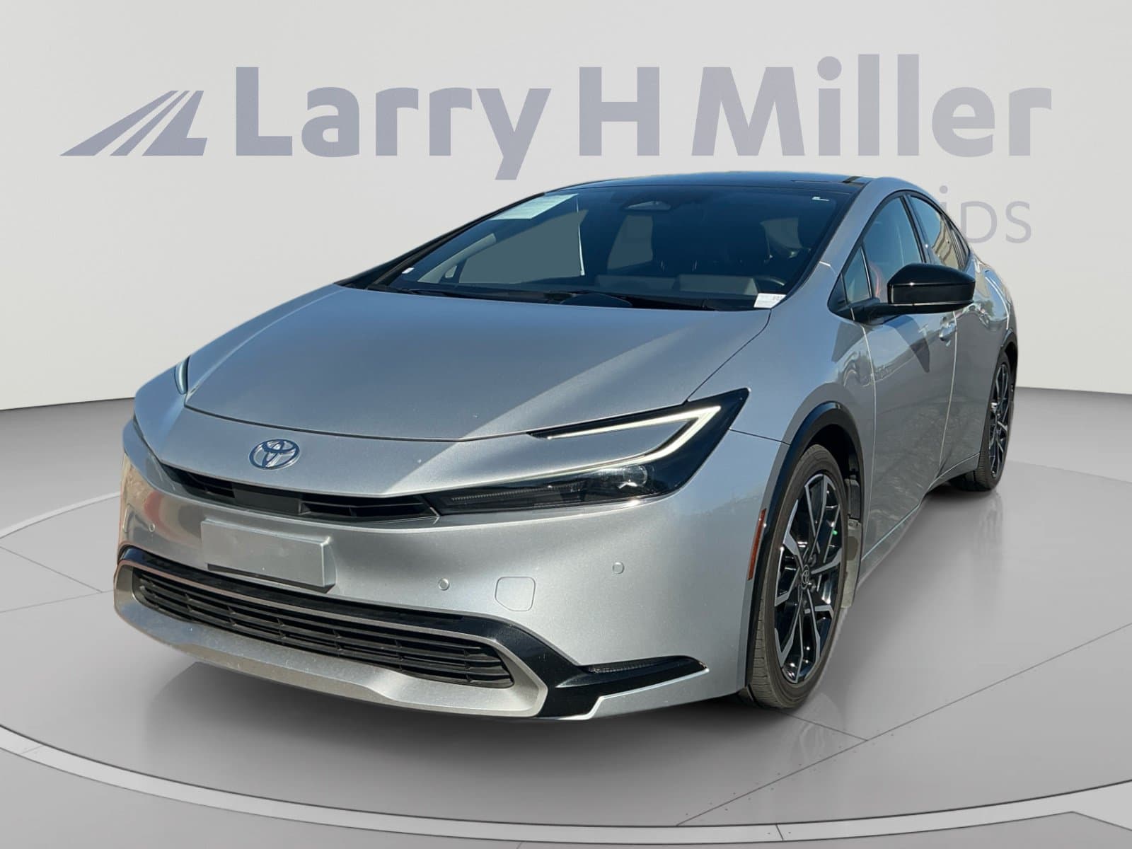 2024 Toyota Prius Prime XSE — photo 1 of 34