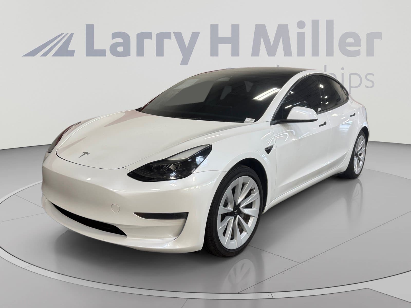 2023 Tesla Model 3 Base — photo 1 of 35