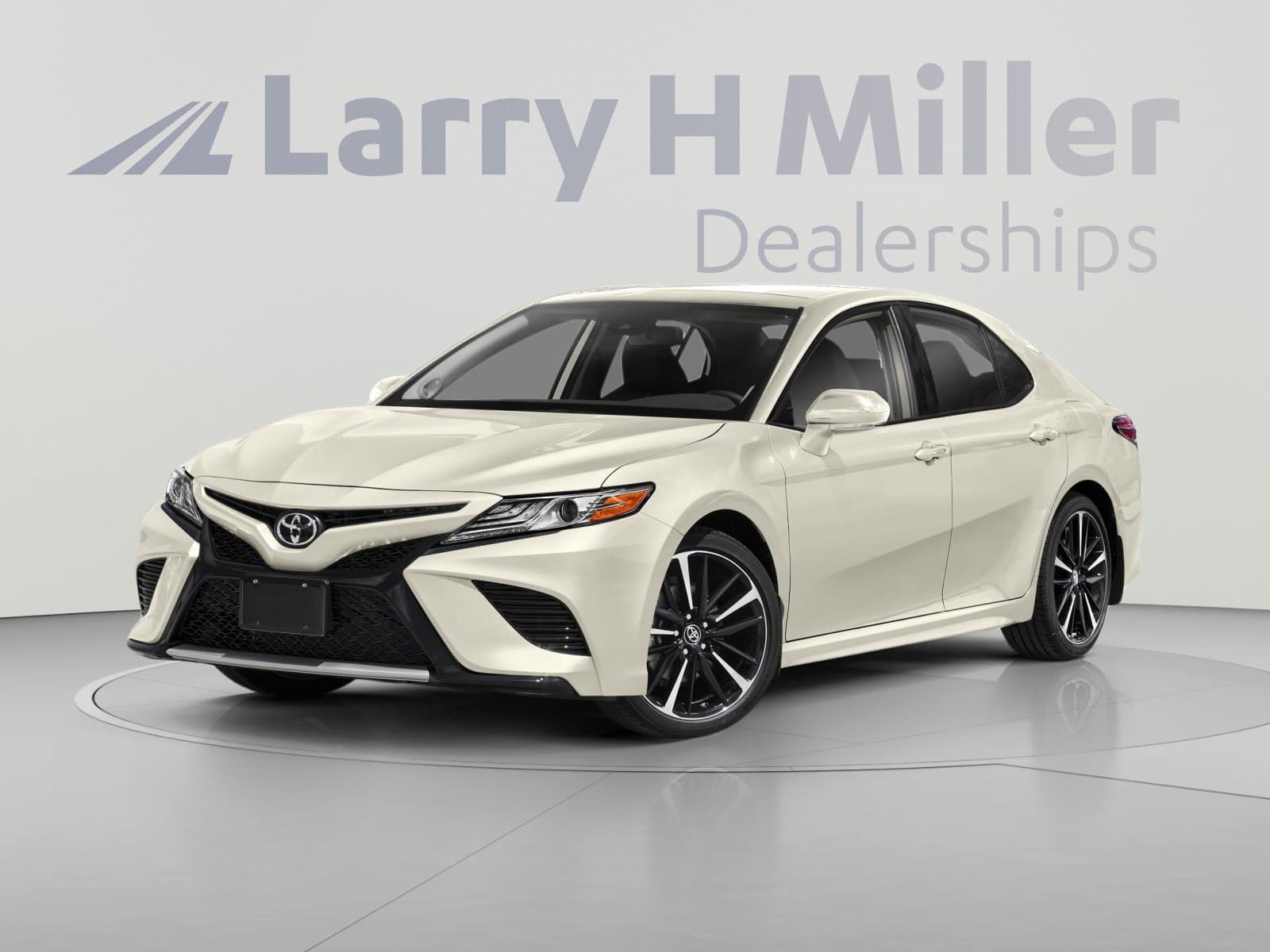 2018 Toyota Camry XSE — photo 1 of 11
