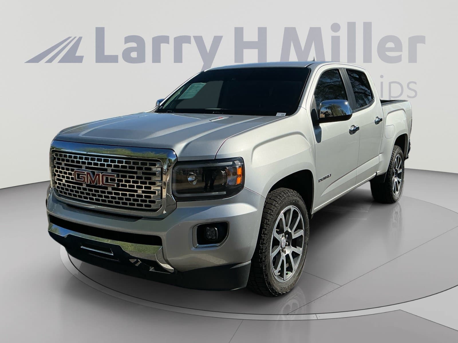 2018 GMC Canyon 4WD Denali — photo 1 of 34