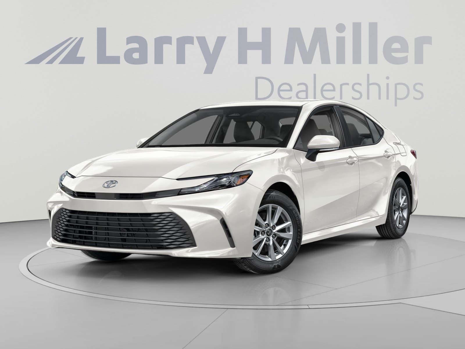 2025 Toyota Camry SE — photo 1 of 12