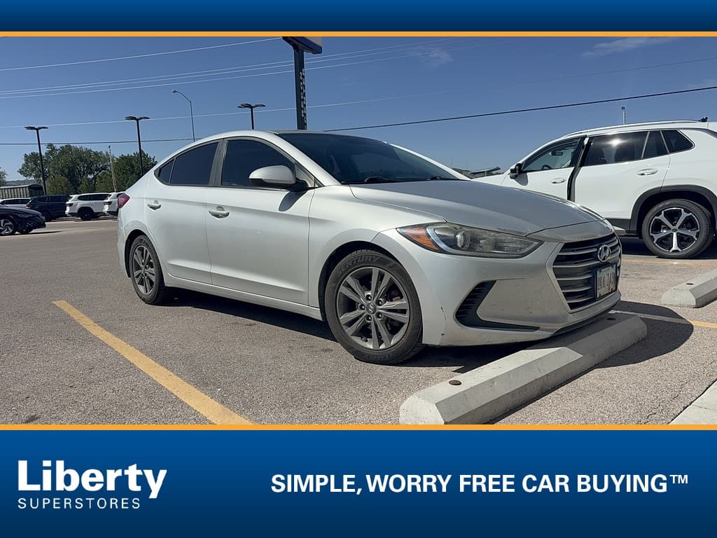 2018 Hyundai Elantra Base — photo 1 of 2