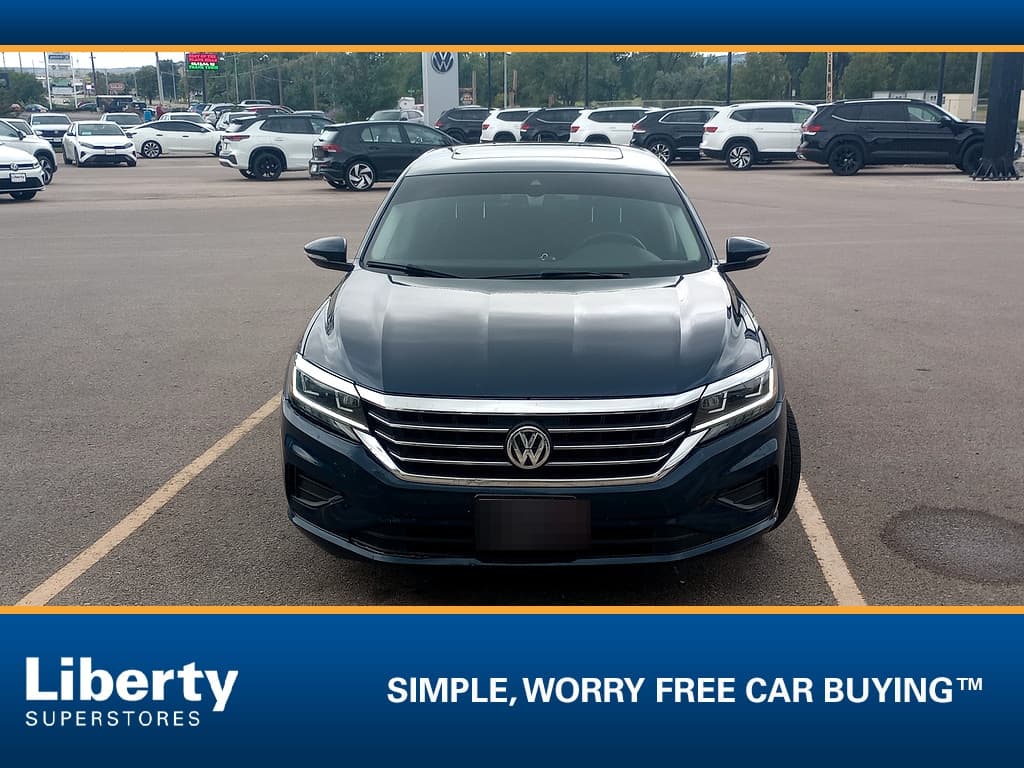 2022 Volkswagen Passat 2.0T SE — photo 1 of 2