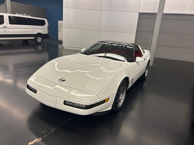 1991 Chevrolet Corvette Base — photo 1 of 15