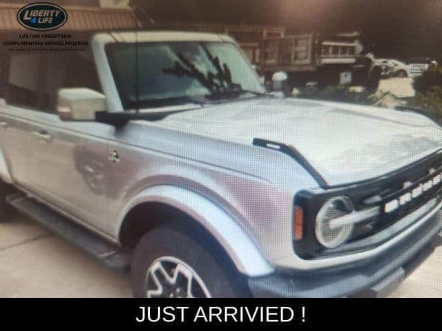 2024 Ford Bronco Outer Banks — photo 1 of 2