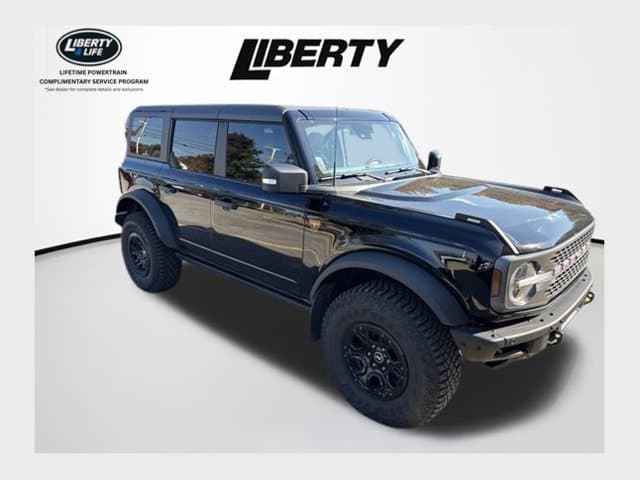 2022 Ford Bronco Badlands — photo 1 of 12
