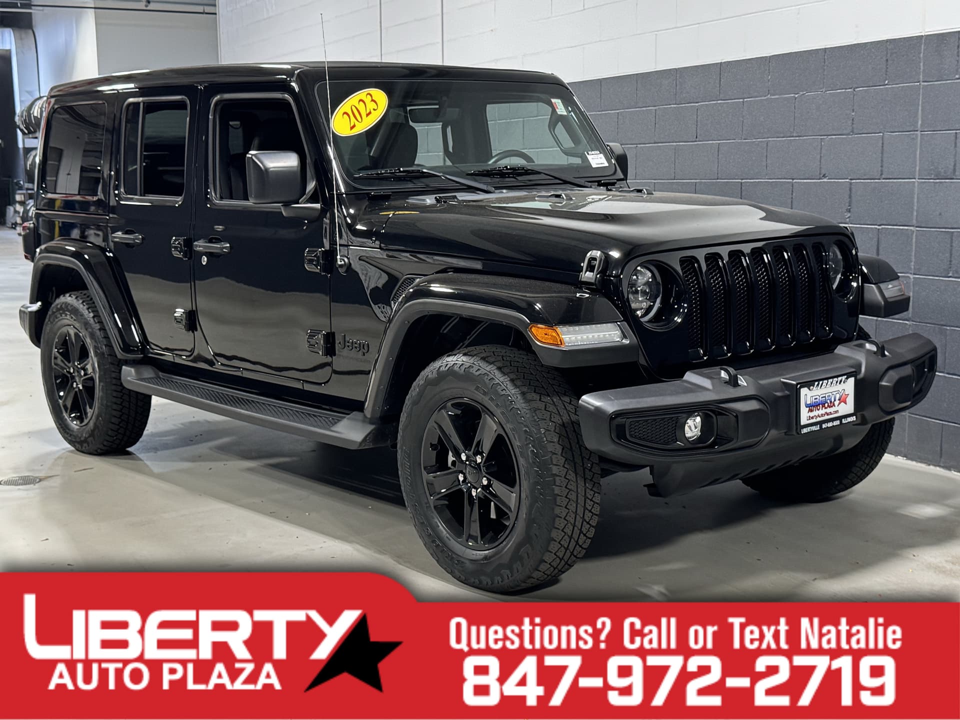 2023 Jeep Wrangler Base — photo 1 of 36