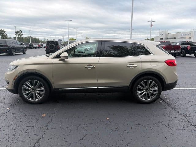 2017 Lincoln MKX Reserve — photo 1 of 19