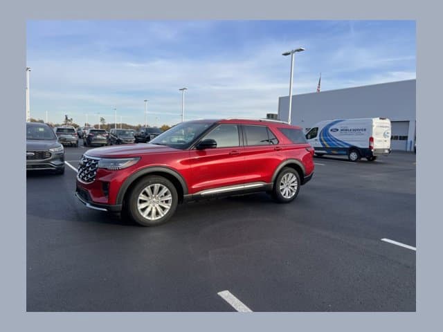 2025 Ford Explorer Platinum — photo 1 of 18