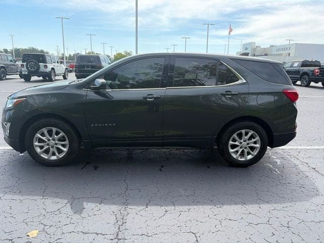 2020 Chevrolet Equinox LT — photo 1 of 17