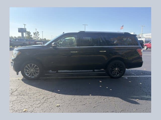 2019 Ford Expedition Max Limited — photo 1 of 16