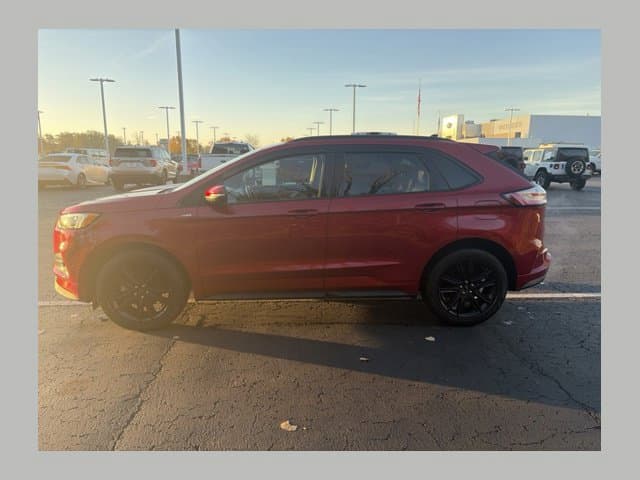 2020 Ford Edge ST Line — photo 1 of 18
