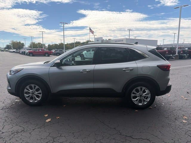 2023 Ford Escape Active — photo 1 of 20