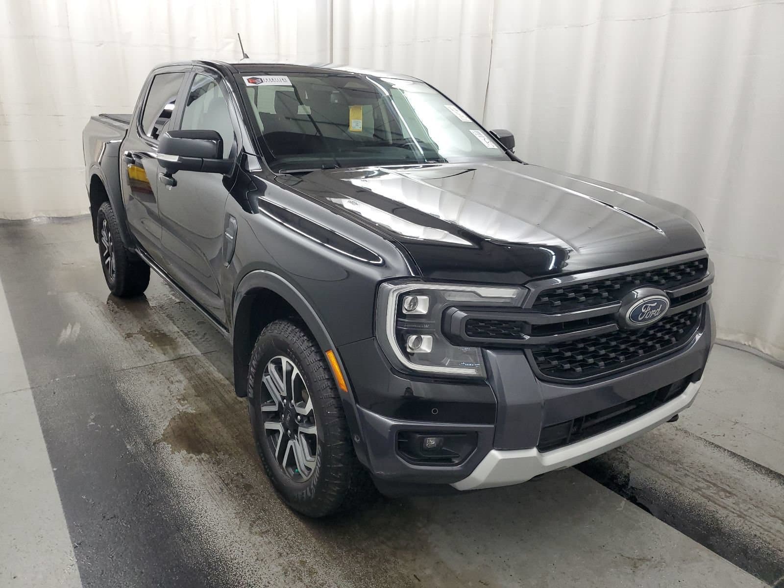 2024 Ford Ranger LARIAT — photo 1 of 8