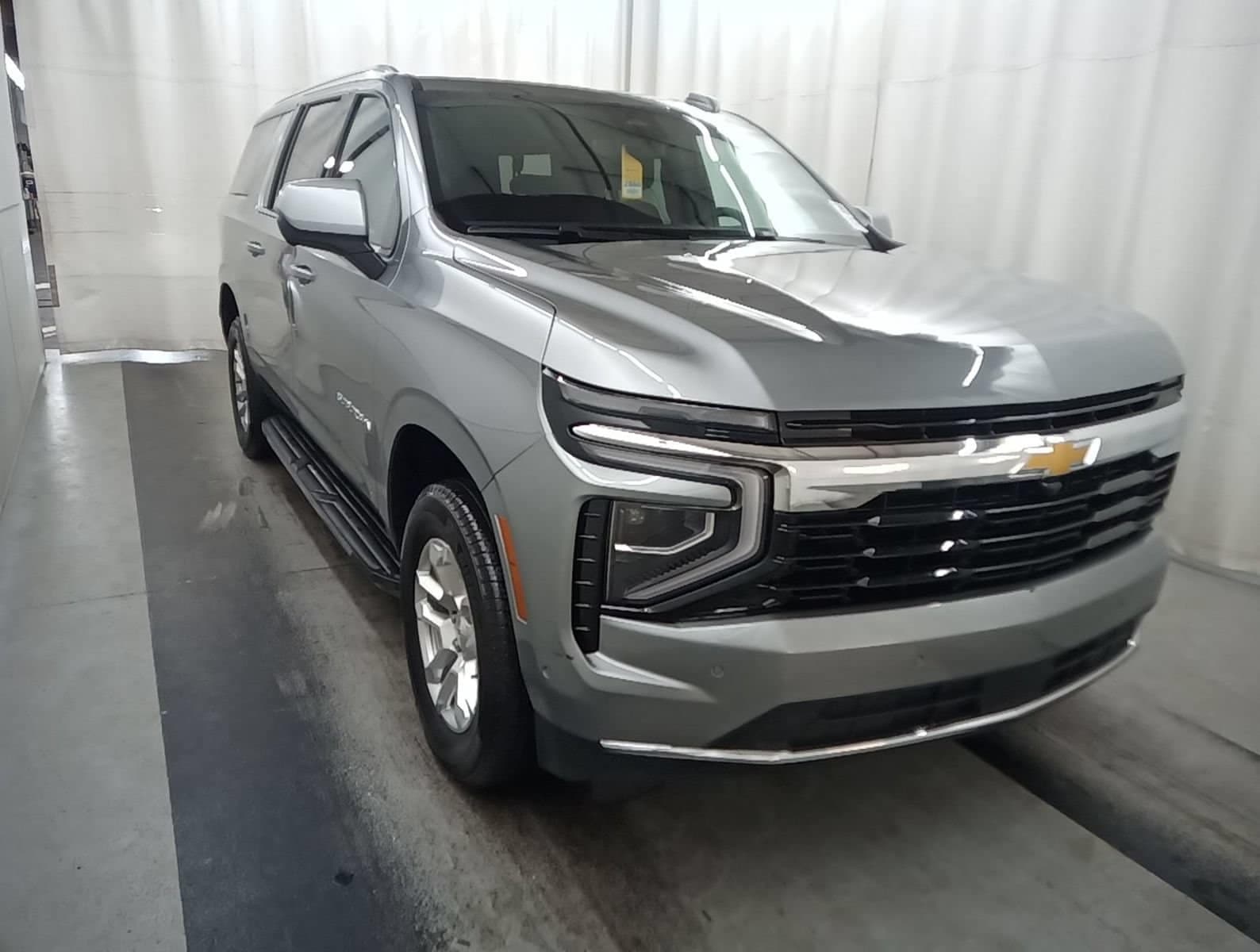 2026 Chevrolet Suburban LS — photo 1 of 8