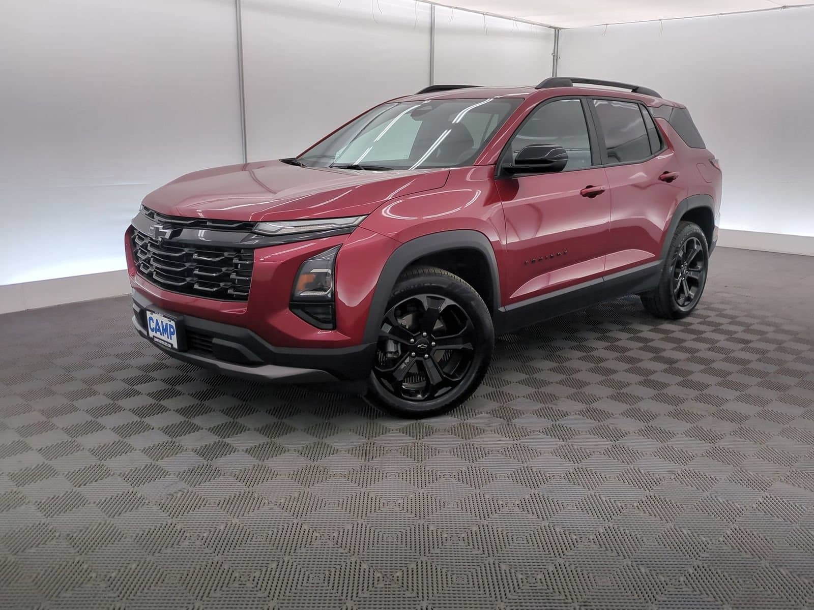 2025 Chevrolet Equinox LT — photo 1 of 35