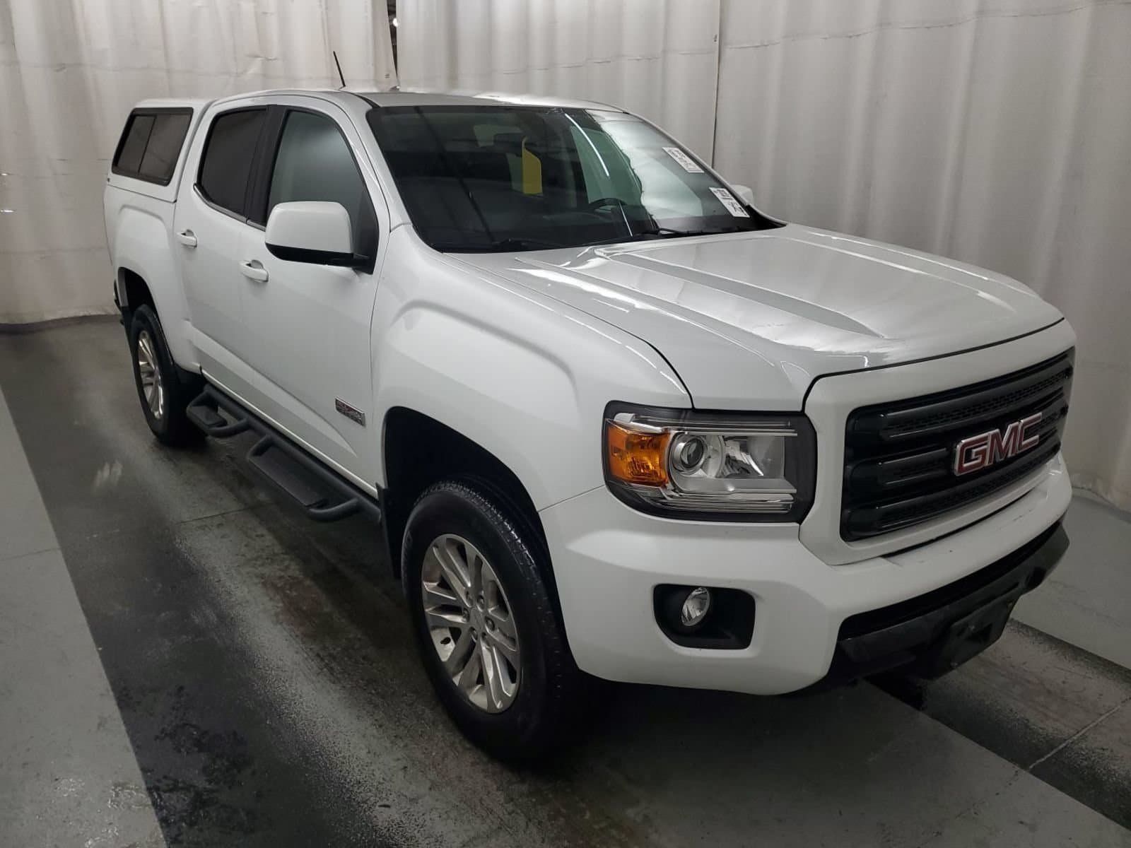 2020 GMC Canyon 4WD All Terrain w/Leather — photo 1 of 8