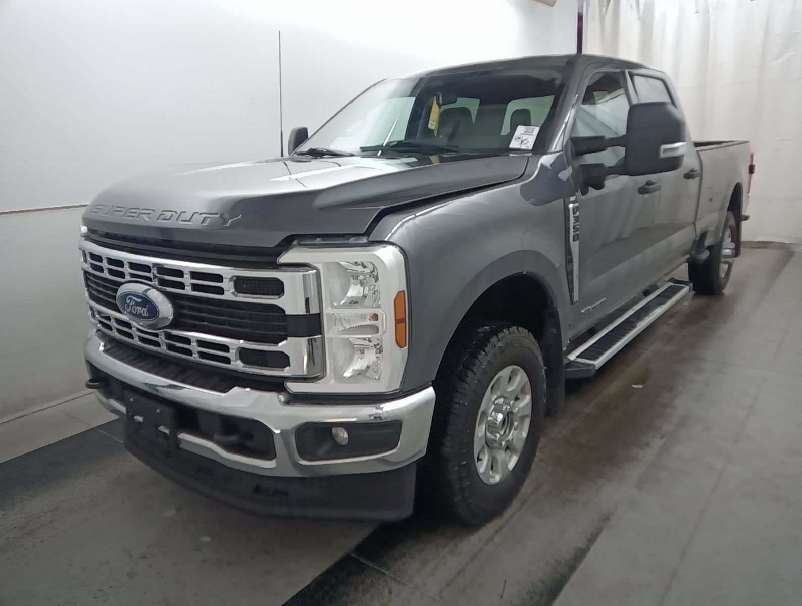 2024 Ford Super Duty F-350 SRW XL — photo 1 of 8