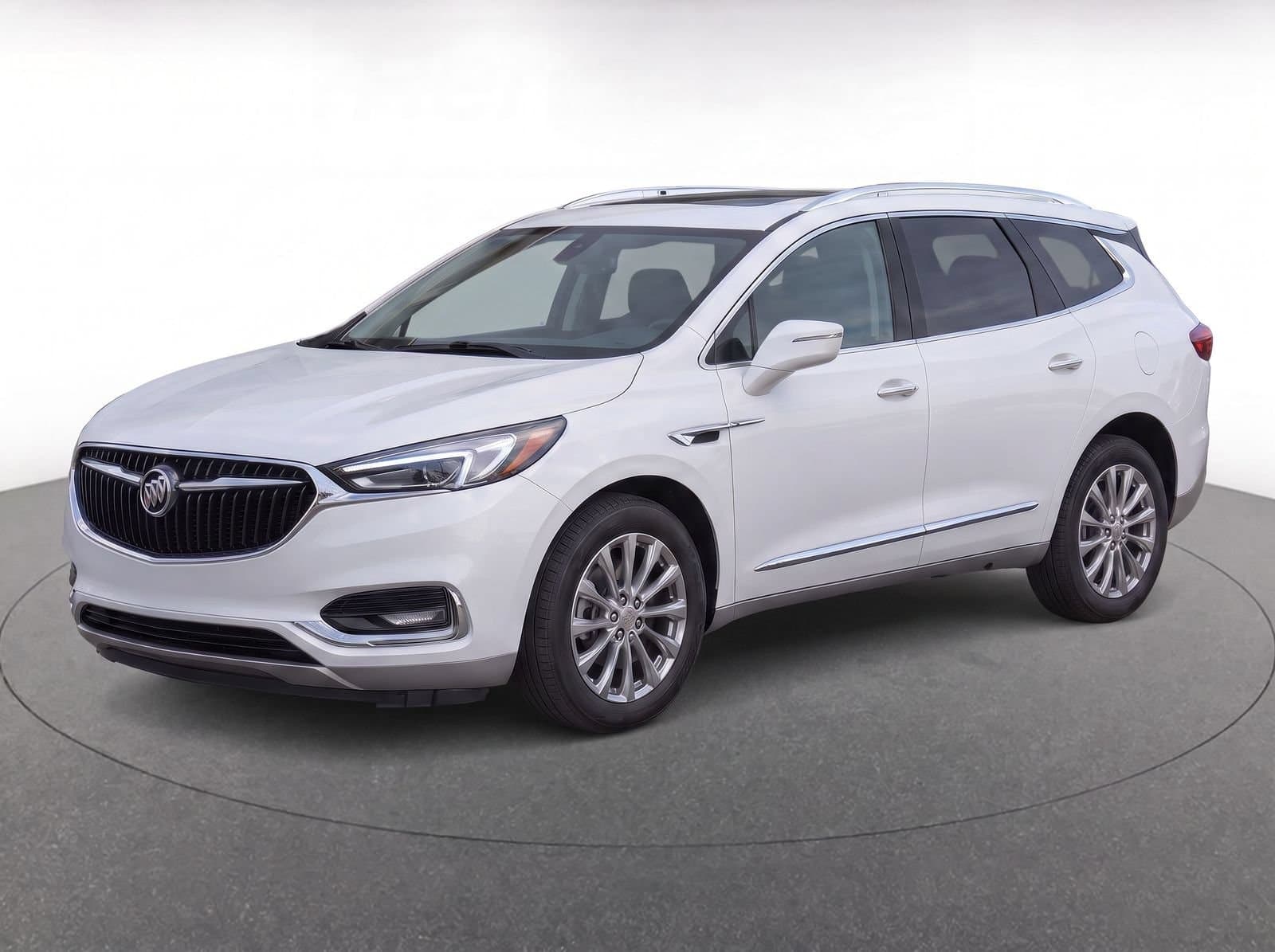 2018 Buick Enclave Essence — photo 1 of 8