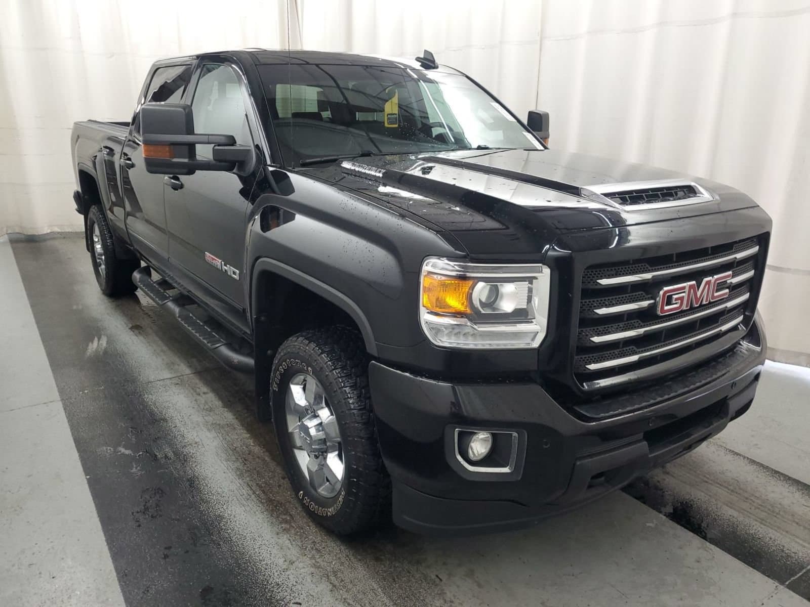 2019 GMC Sierra 3500HD SLT — photo 1 of 8