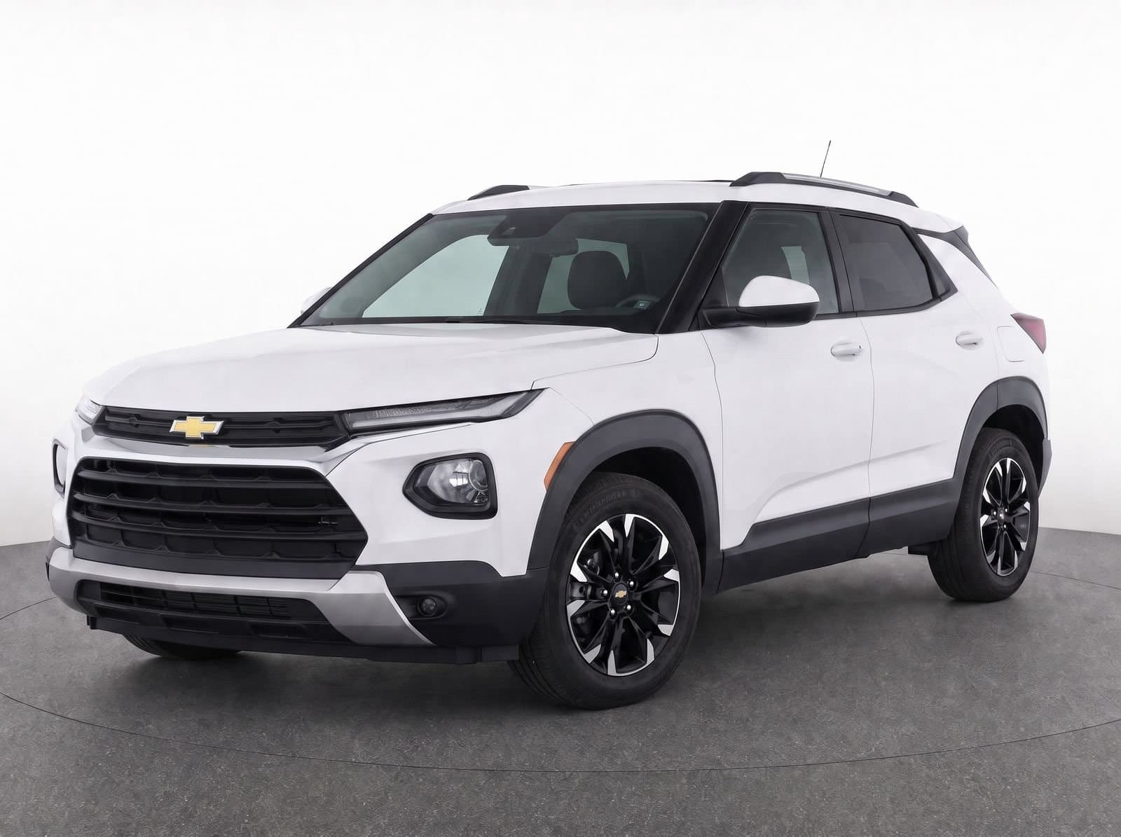 2023 Chevrolet Trailblazer LT — photo 1 of 8