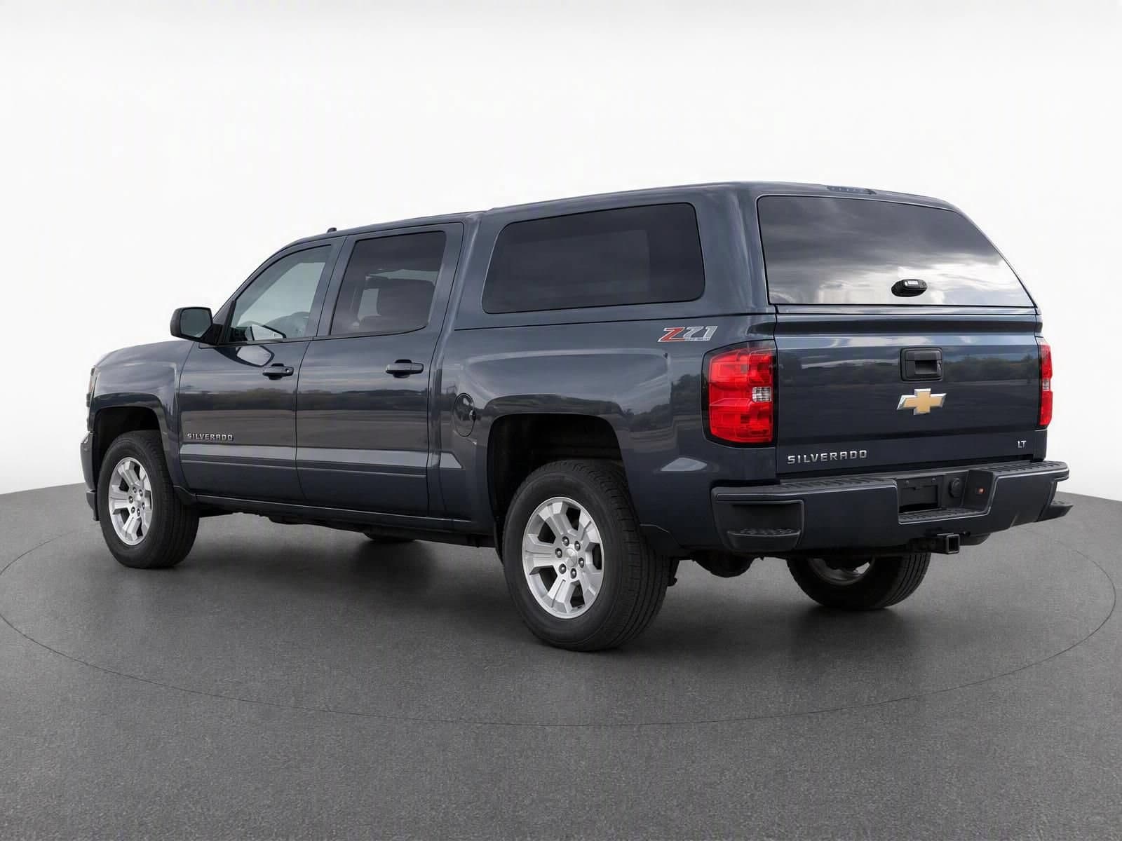 2017 Chevrolet Silverado 1500 LT — photo 1 of 8