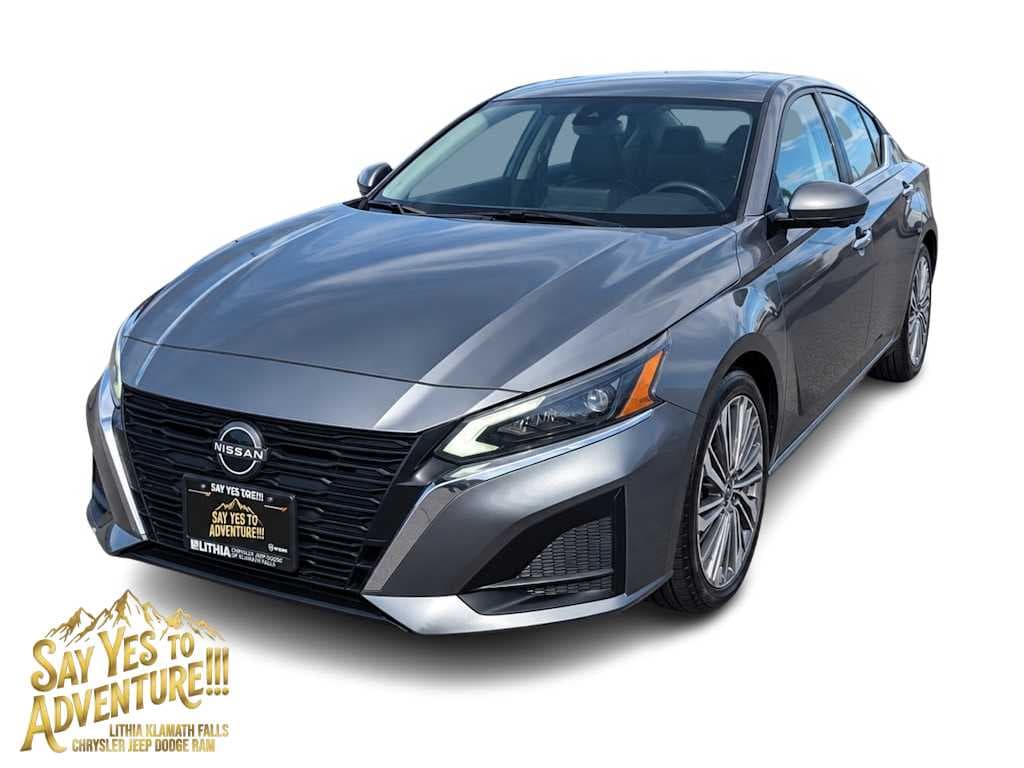 2023 Nissan Altima 2.5 SL — photo 1 of 12