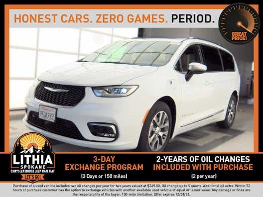 2025 Chrysler Pacifica Hybrid Pinnacle — photo 1 of 9