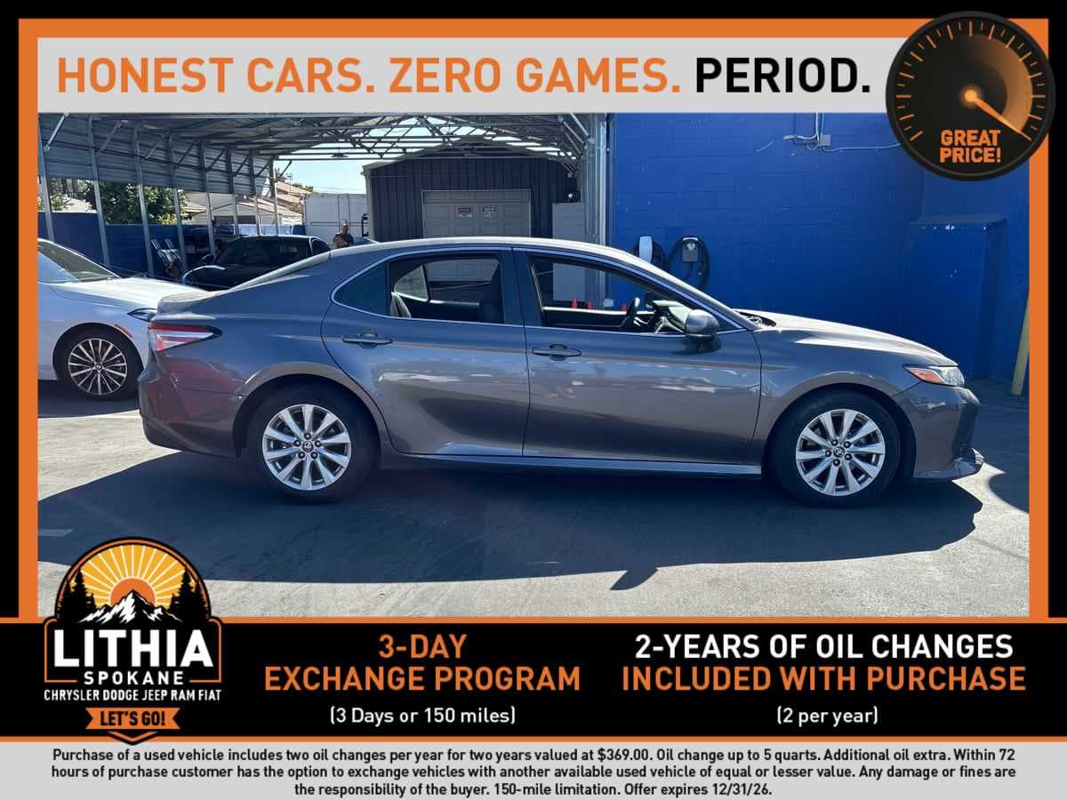 2020 Toyota Camry LE — photo 1 of 8