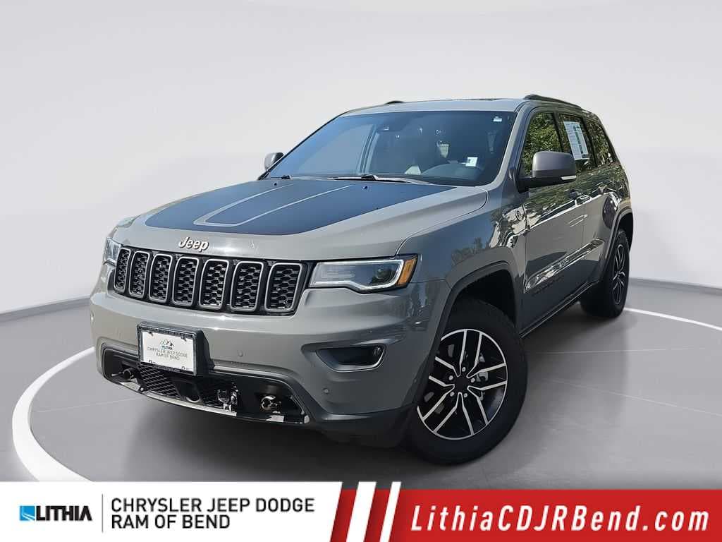 2020 Jeep Grand Cherokee Trailhawk — photo 1 of 8