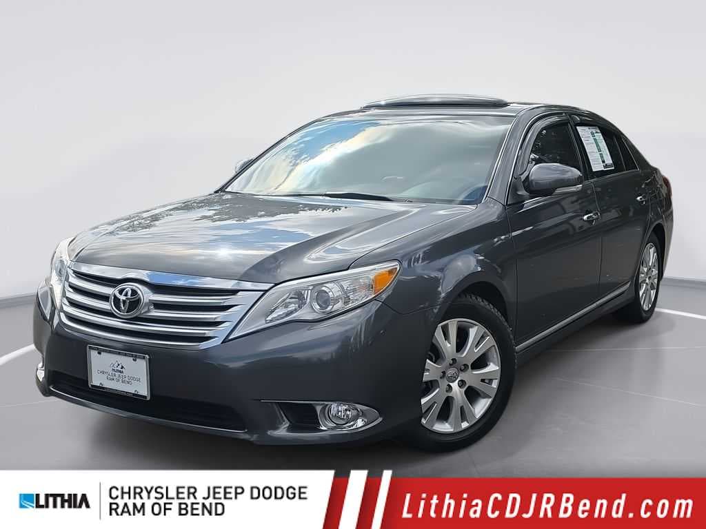 2011 Toyota Avalon Base — photo 1 of 8