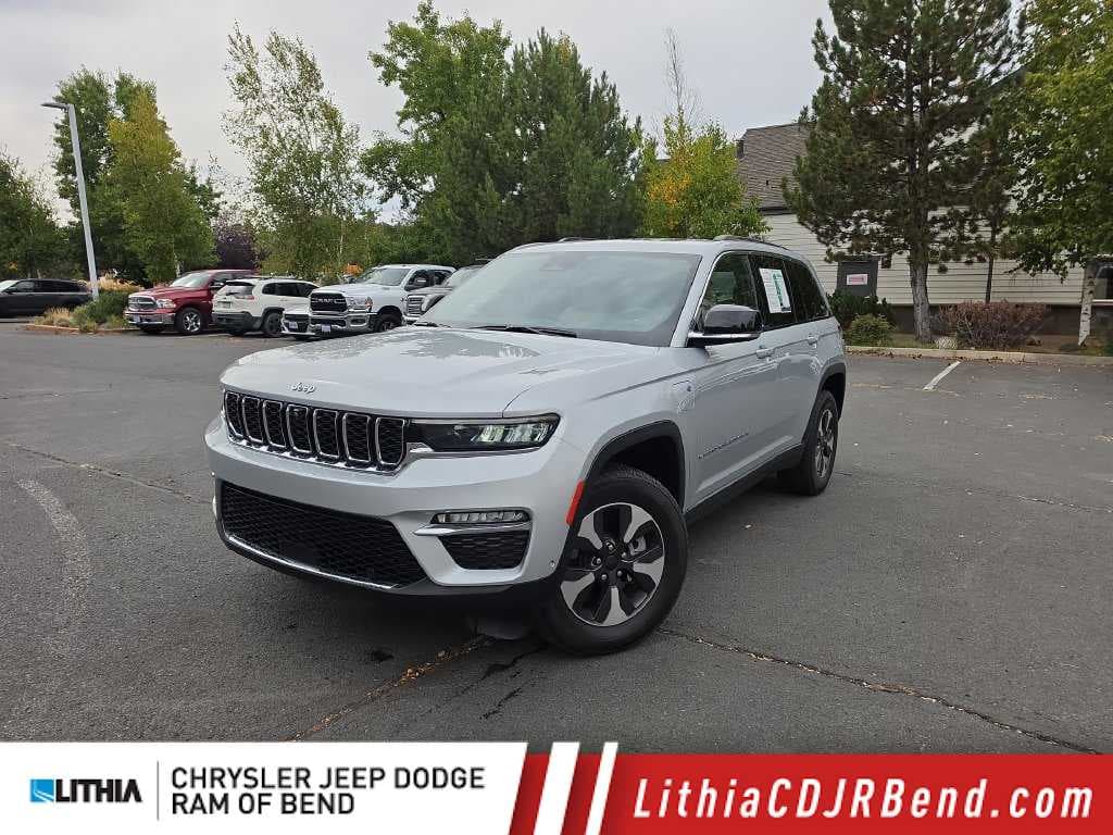 2022 Jeep Grand Cherokee 4xe Base — photo 1 of 26