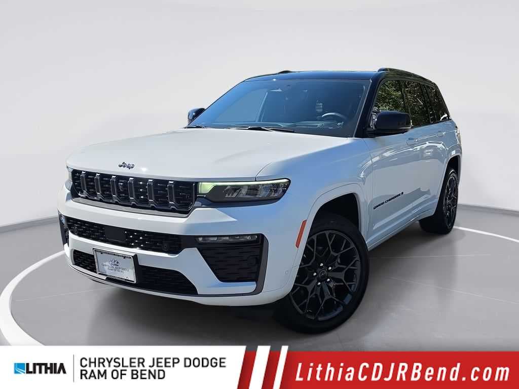 2027 Jeep Grand Cherokee Summit — photo 1 of 41