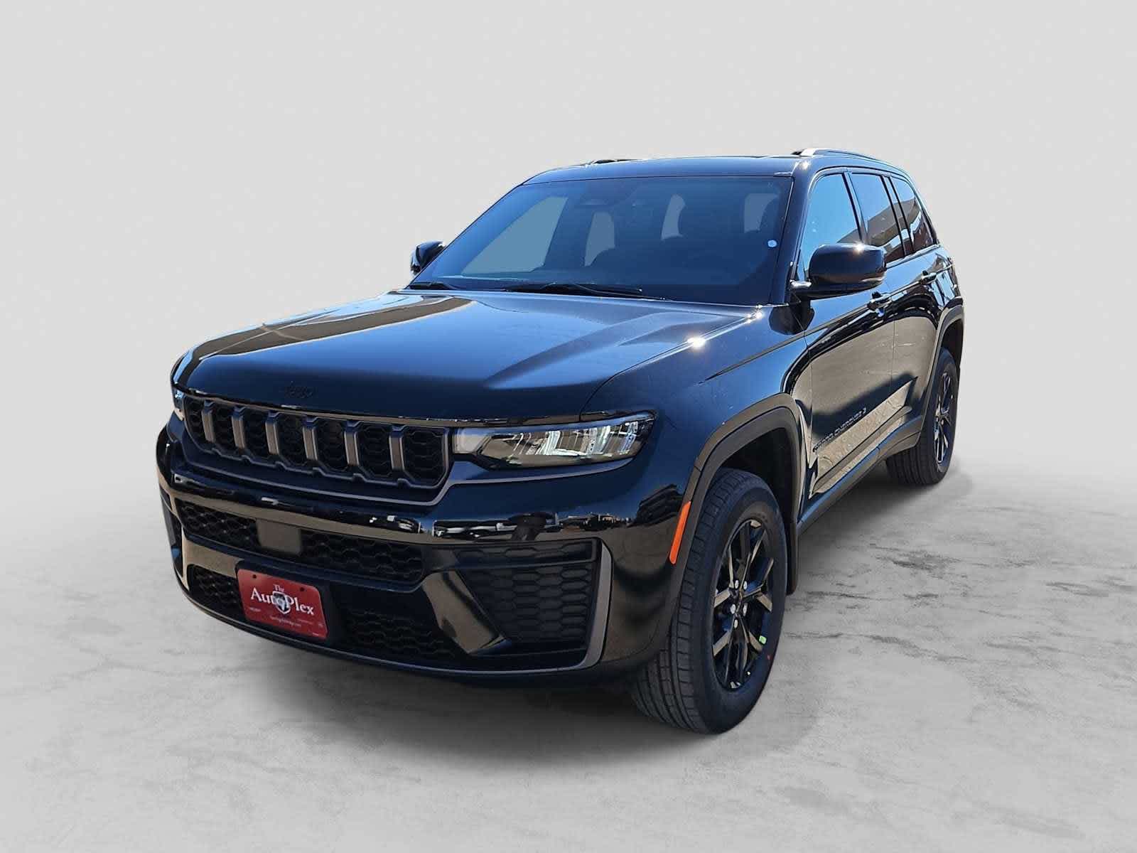 2026 Jeep Grand Cherokee Laredo Altitude — photo 1 of 34