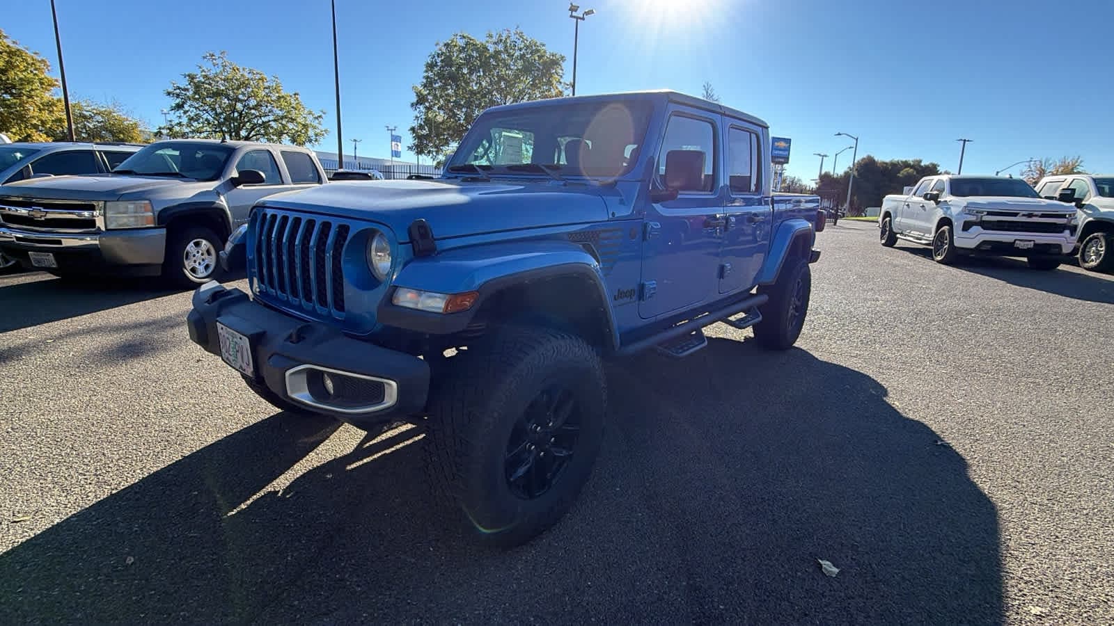 2023 Jeep Gladiator Sport S — photo 1 of 11
