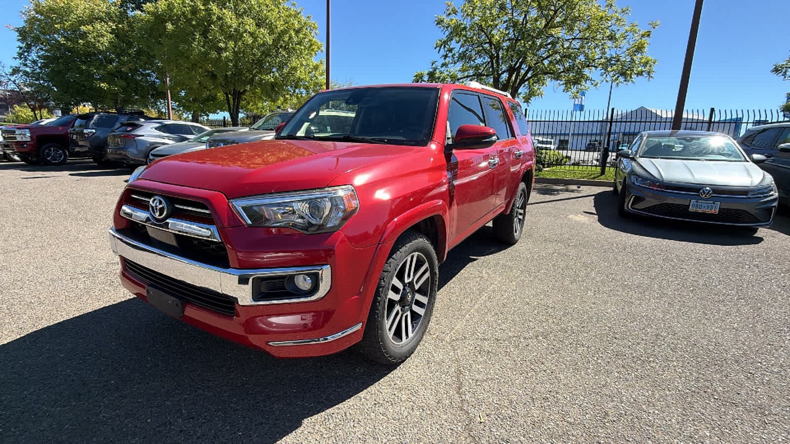 2020 Toyota 4Runner Limited — photo 1 of 11