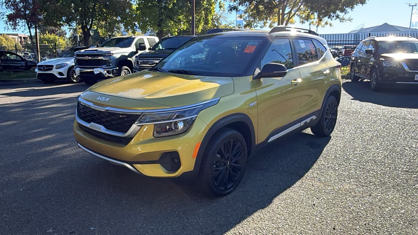 2023 Kia Seltos Nightfall — photo 1 of 11