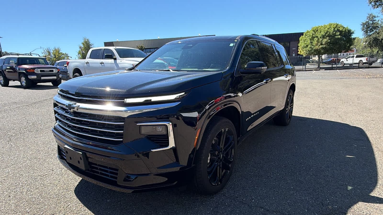 2025 Chevrolet Traverse AWD High Country — photo 1 of 11