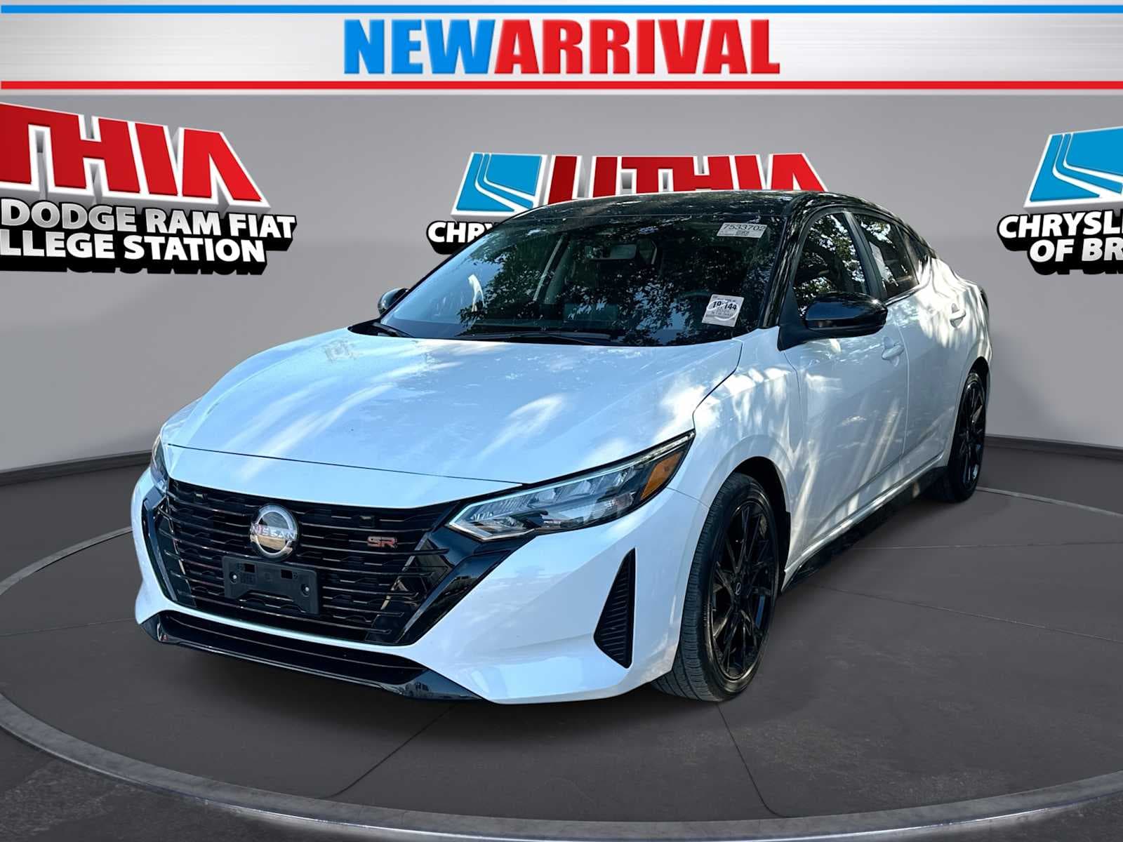 2025 Nissan Sentra SR — photo 1 of 5