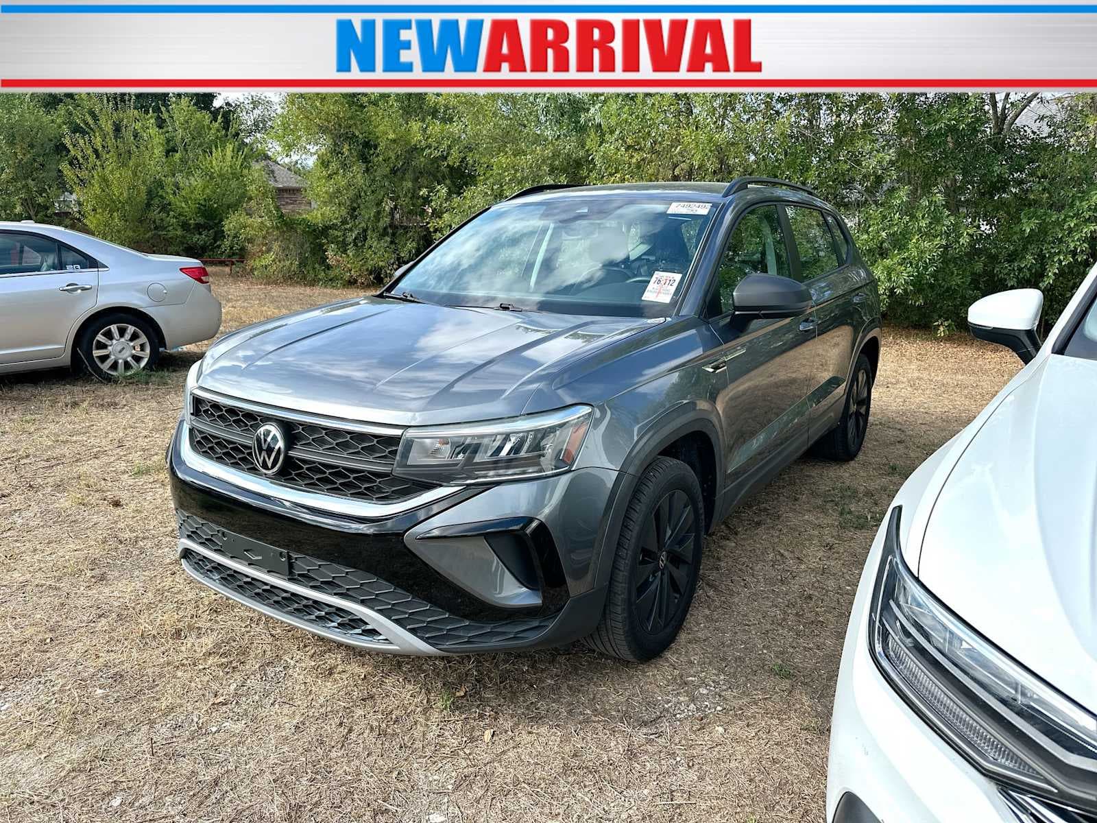2022 Volkswagen Taos S — photo 1 of 6