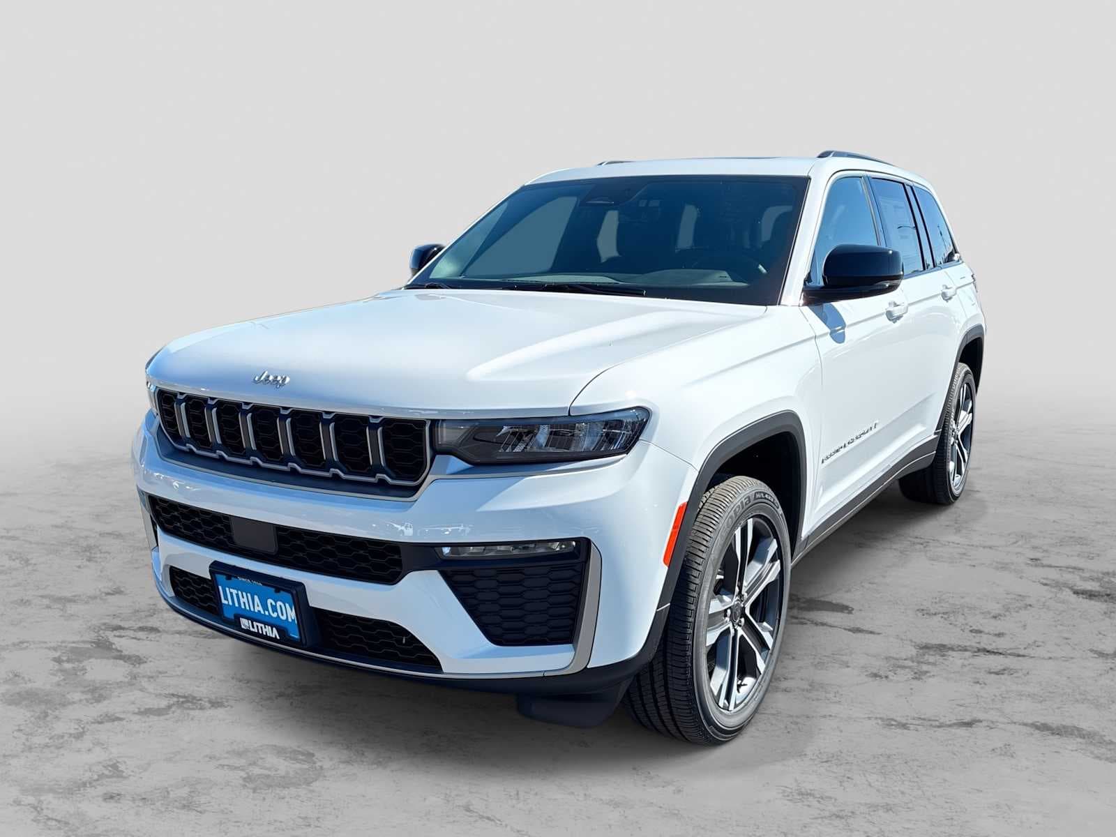 2027 Jeep Grand Cherokee Limited — photo 1 of 41