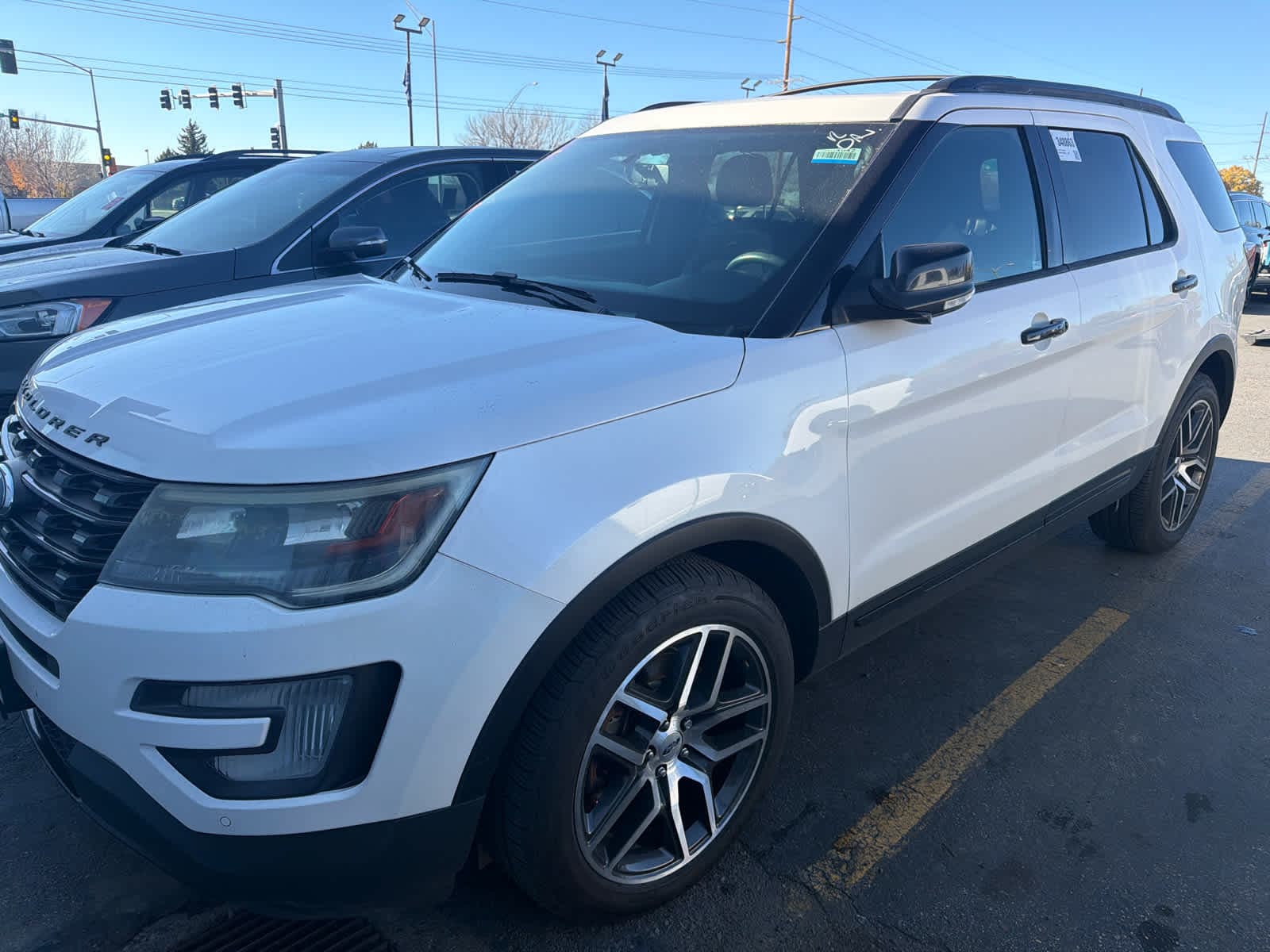 2017 Ford Explorer Sport — photo 1 of 8