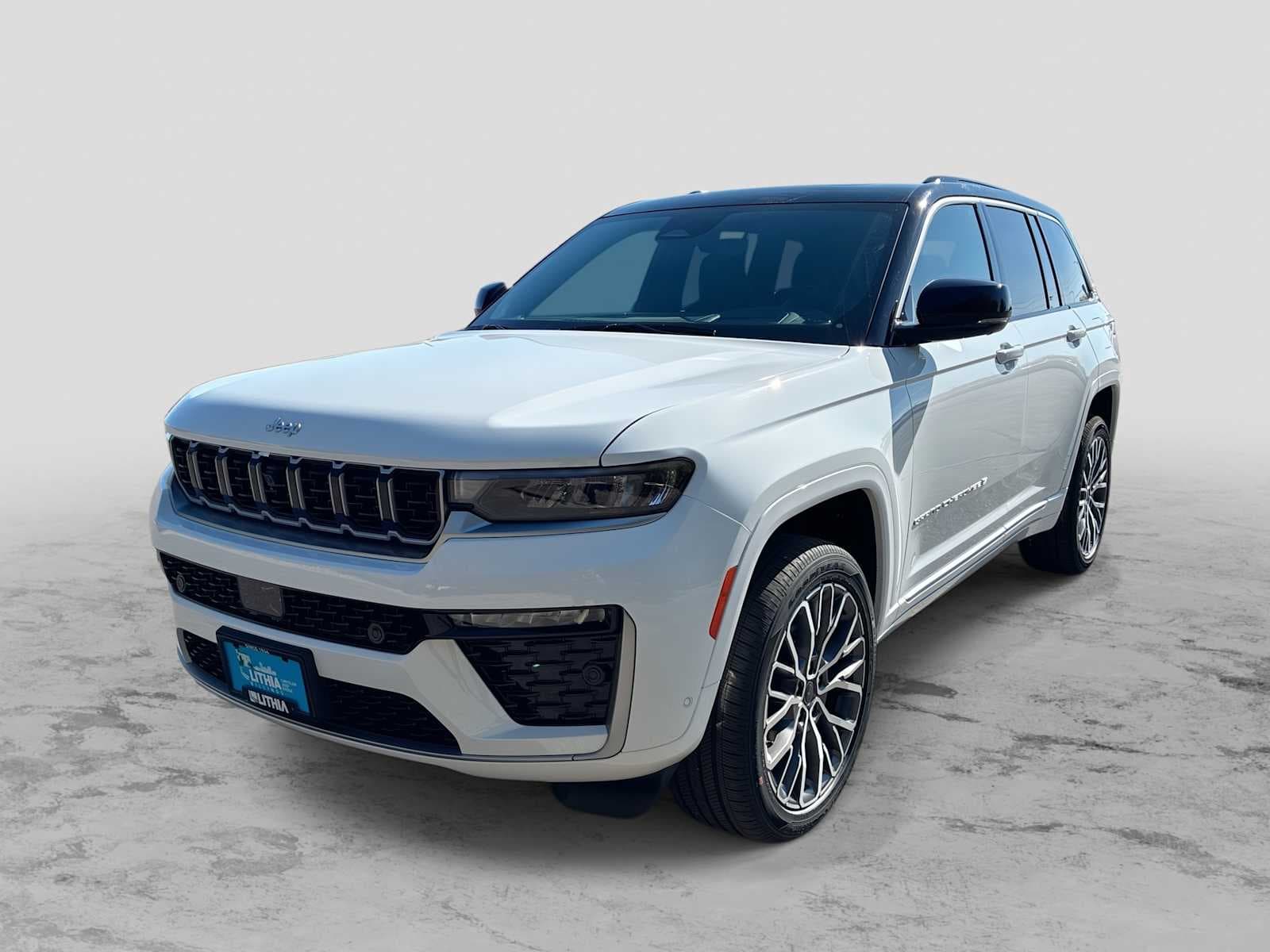 2027 Jeep Grand Cherokee Summit — photo 1 of 38
