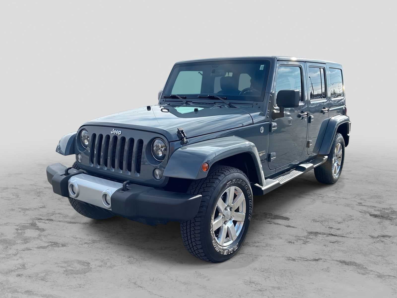 2015 Jeep Wrangler Unlimited Sahara — photo 1 of 23