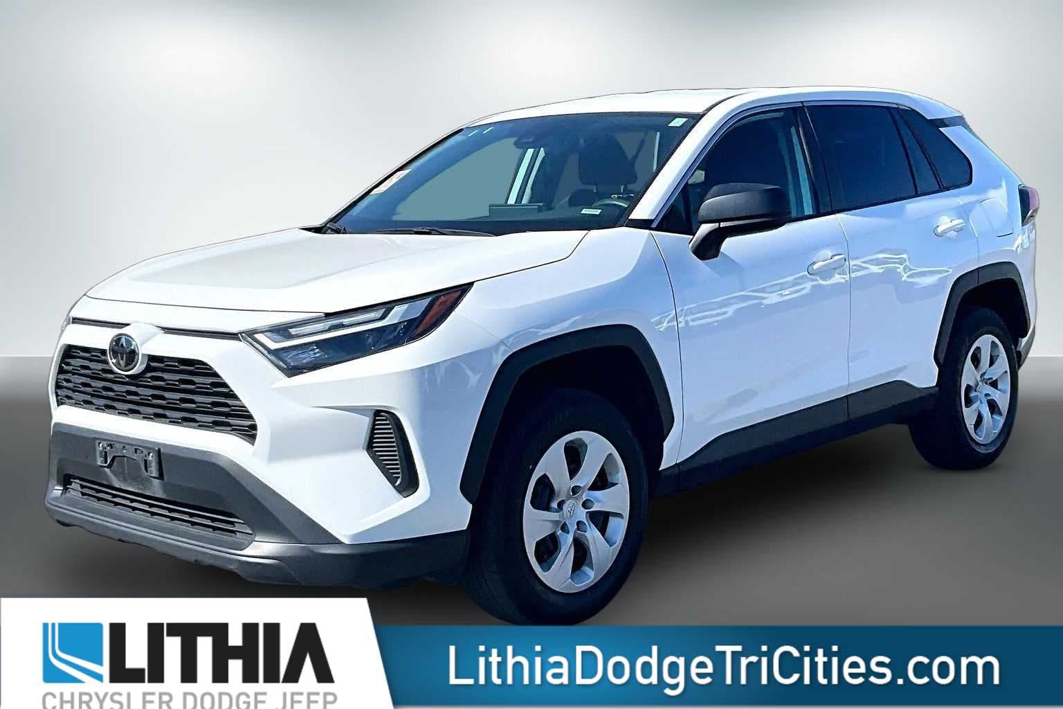 2025 Toyota RAV4 LE — photo 1 of 10