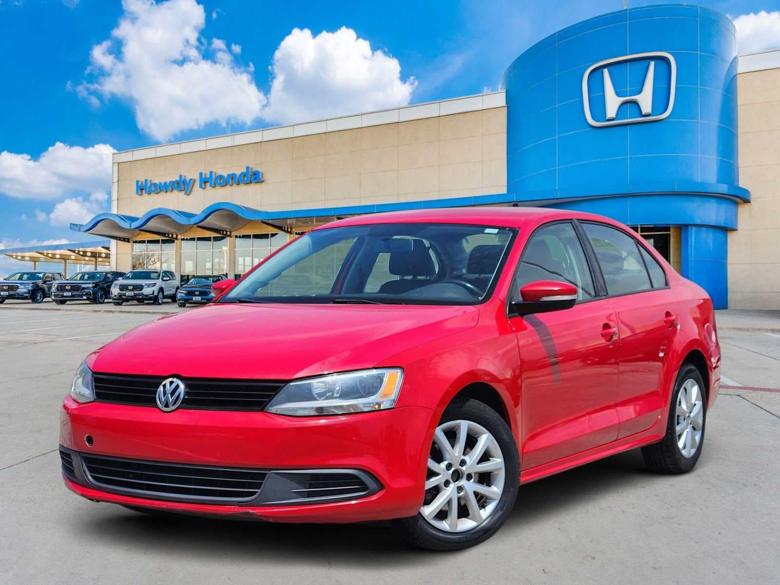 2012 Volkswagen Jetta Sedan SE w/Convenience PZEV — photo 1 of 31